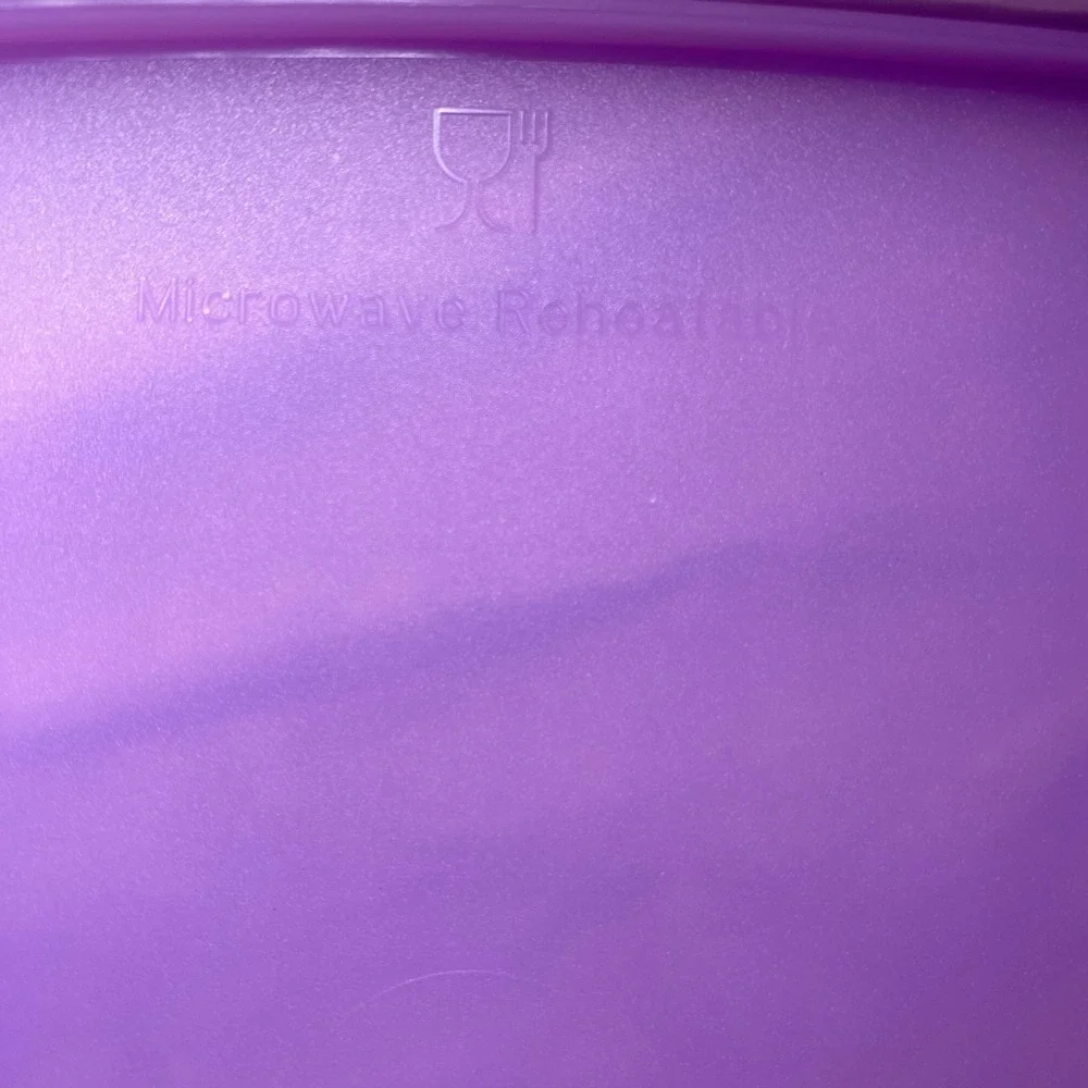 Tupperware Microwave Reheatable 850mL Storage Containers Purple Lids Lot 2‎